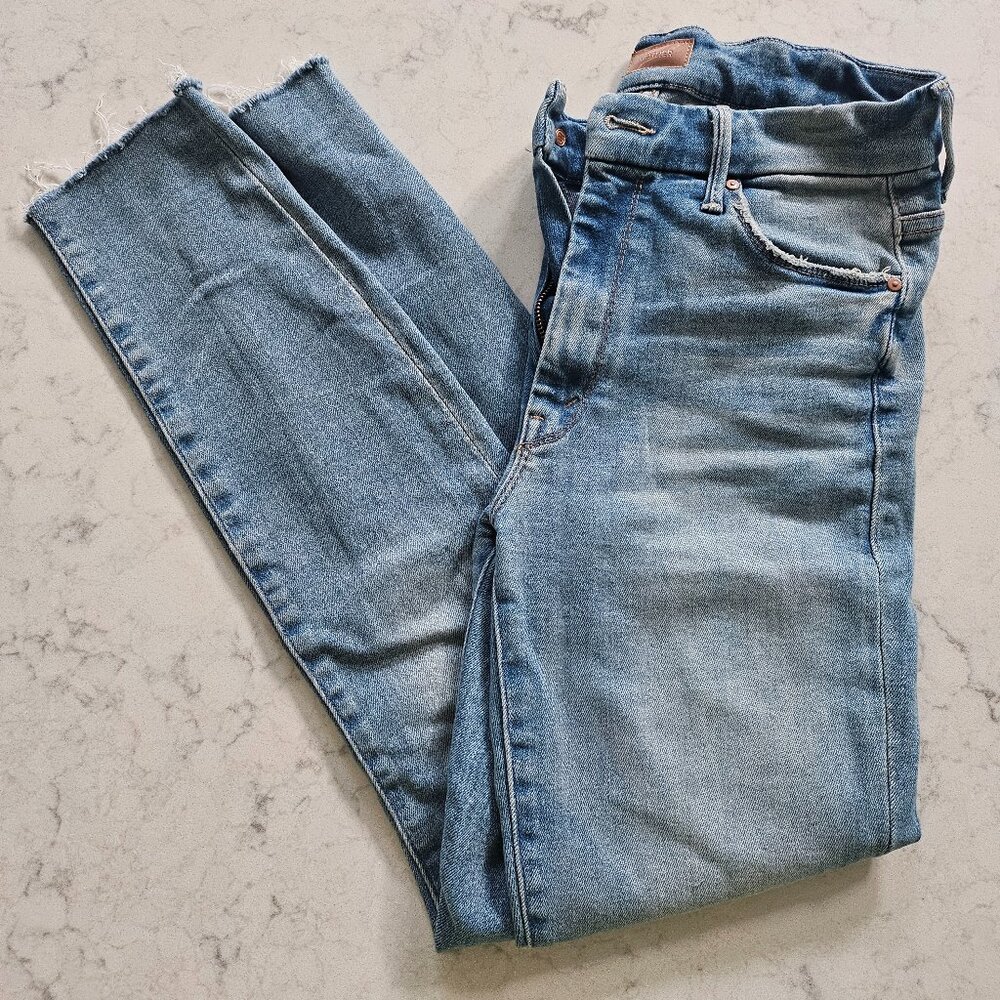 Mother High Waisted Looker Ankle Fray Jeans Size 28